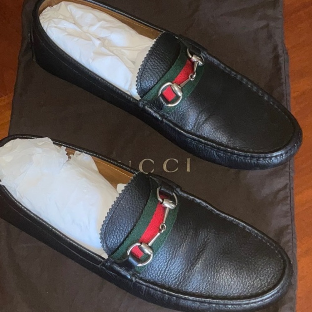 FIRM PRICE🎉 EUC GUCCI ROAD NERO SLIP ON SHOES
